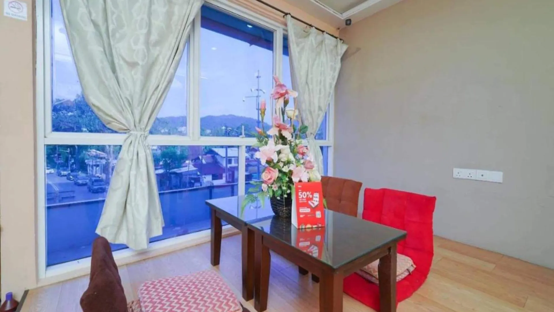 Oyo 91085 J Stay Guesthouse Jelutong 2*,